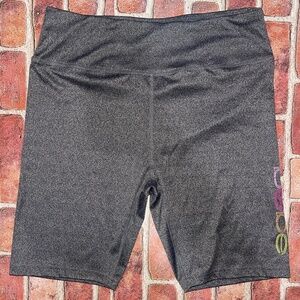 Pre-Owned Bebe Sport Rainbow Lites Biker Shorts Gray Size 2x Spandex Athleisure